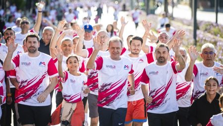 Başkan Boltaç Ve Başkan Seçer Halkla Birlikte Koştu