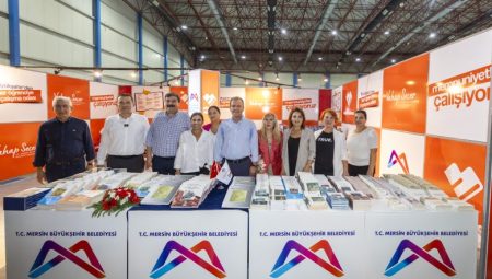 BAŞKAN SEÇER: “MERSİN HALKI KÜLTÜRE, SANATA, EĞİTİME DEĞER VEREN BİR HALK”