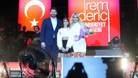 TARSUS’TA CUMHURİYET COŞKUSU ALANLARA SIĞMADI