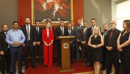 BARO BAŞKANI AV. GAZİ ÖZDEMİR MAZBATASINI ALDI