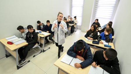 BÜYÜKŞEHİR KURS MERKEZİ ANAMUR’DA YÜZLERCE ÖĞRENCİYE UMUT OLUYOR