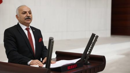 CHP’li Talat Dinçer: “Okullar Yıkılıyor, Cezaevleri Artıyor”