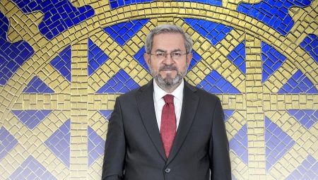 Ankara Üniversitesi Rektörü Prof. Dr. Necdet Ünüvar’dan YKS’ye Giren Gençlere Mesaj