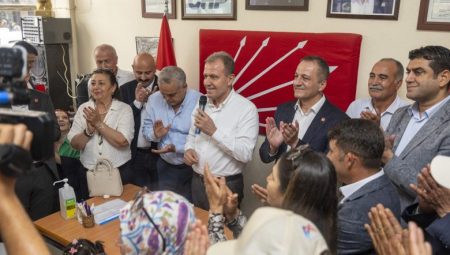 BAŞKAN SEÇER, CHP MUT İLÇE BAŞKANLIĞI’NI ZİYARET ETTİ