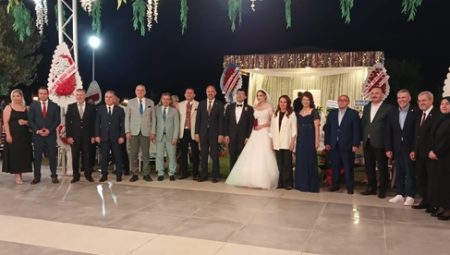 Ünüvar ve Ekici Ailesinin Mutlu Günü