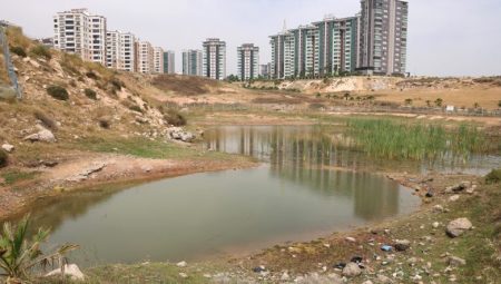 KORUKENT’TE TEHLİKE SAÇAN GÖLET GÜVENLİ VE MODERN BİR PARKA DÖNÜŞÜYOR