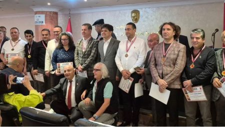 ÇETKODER ‘den 300 Kişiye Onur ve Altın Orkide Nişanı Takdim etti