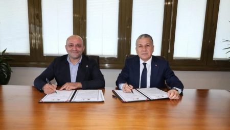 Mersin Üniversitesinden Kızılaya destek